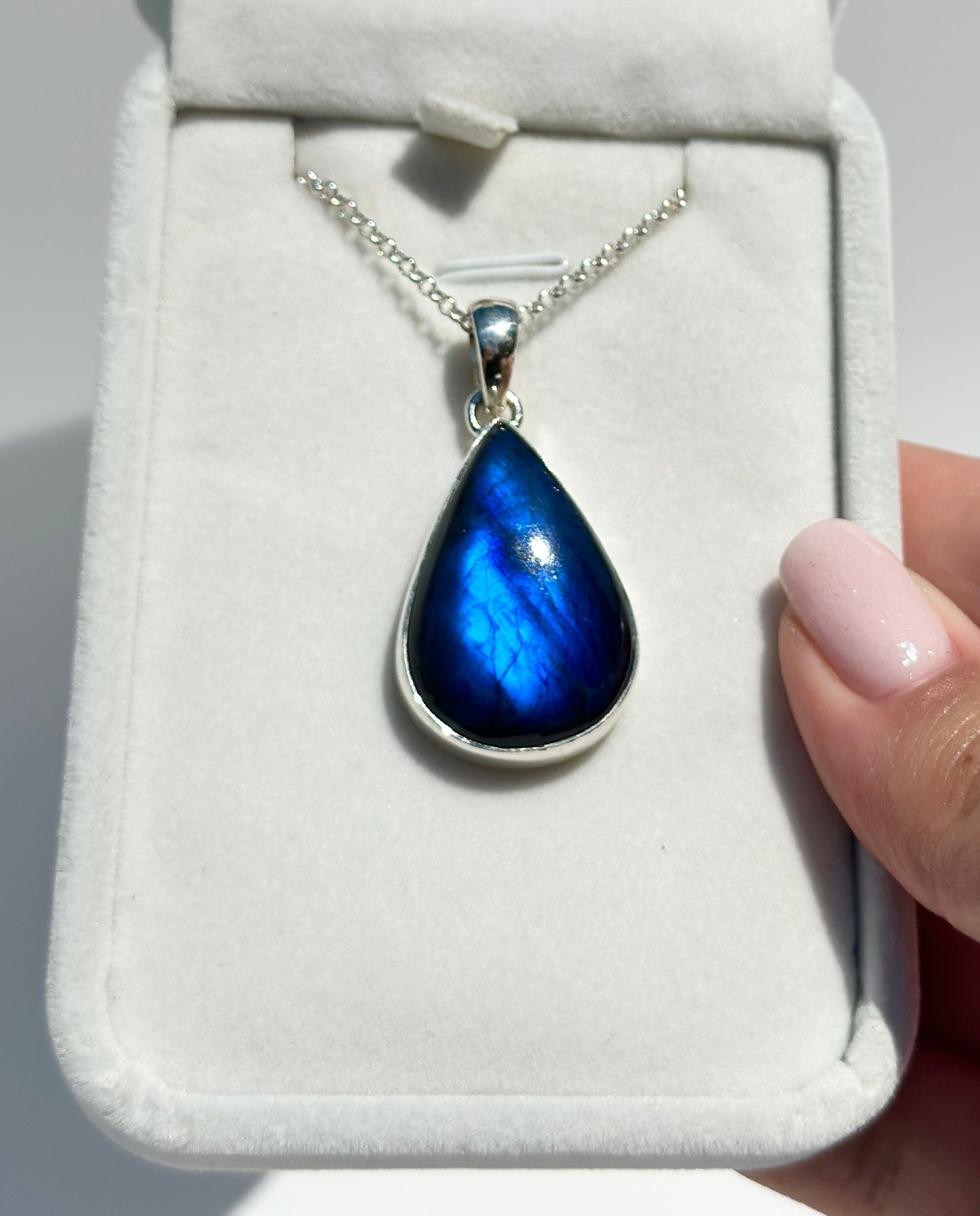 Blue Flash Labradorite Pendant