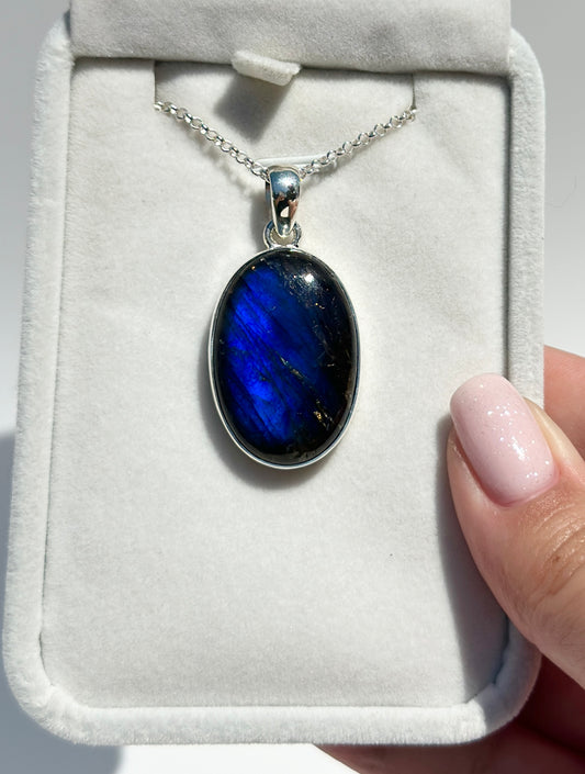 Blue Flash Labradorite Pendant