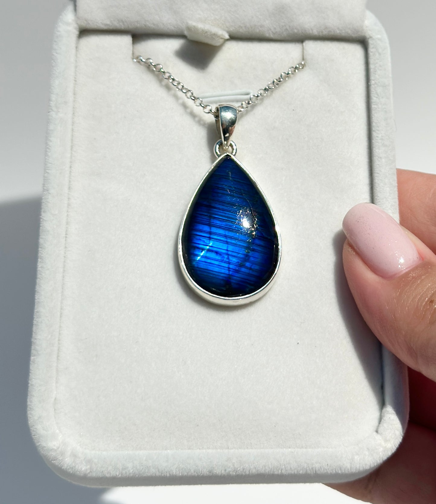 Blue Flash Labradorite Pendant