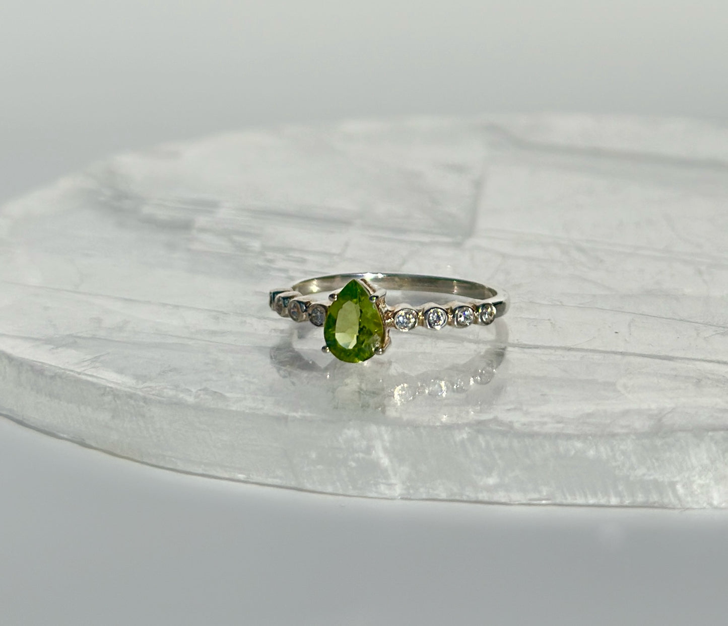 Peridot & White Topaz Ring - Size Q