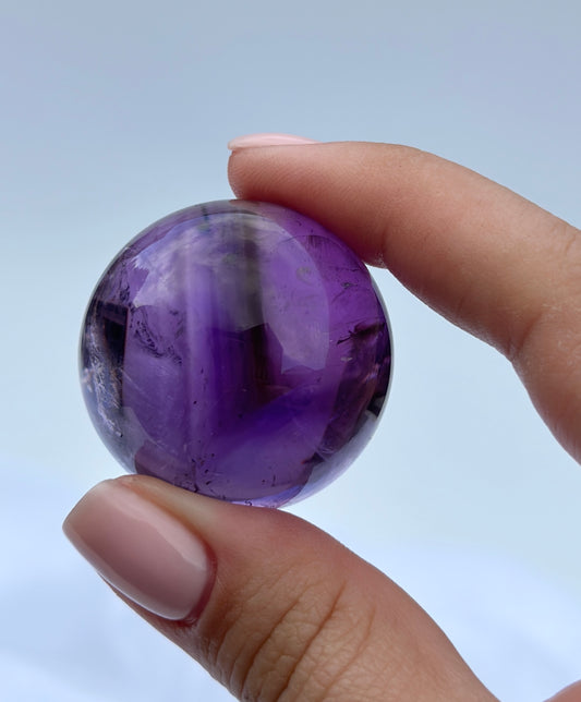 Amethyst Sphere with Phantoms