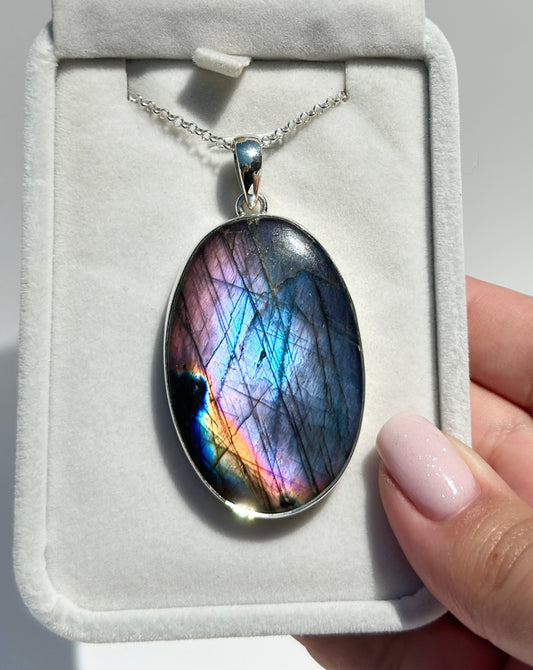 Mermaid Flash Labradorite Pendant