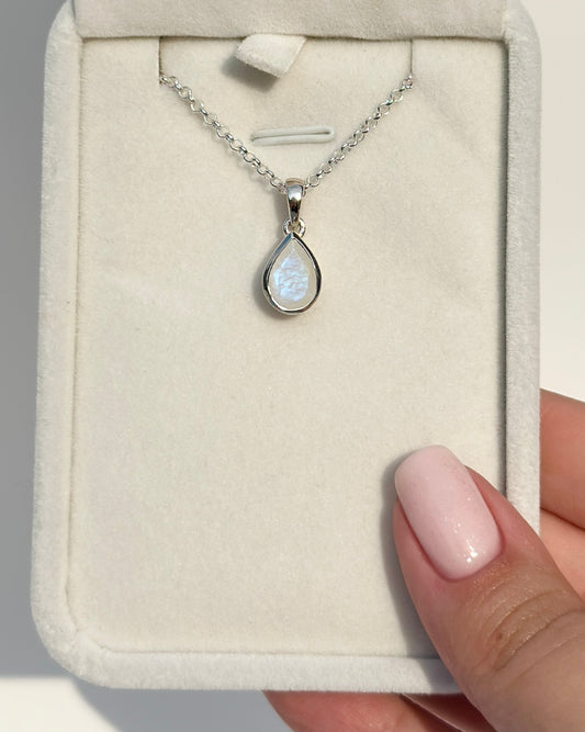 Rainbow Moonstone Pendant